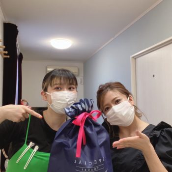 EEE7296F-33DD-4AE6-8E12-1B8E98D00BC9